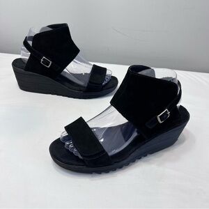Aerosols black wedge ankle strap sandals size 8